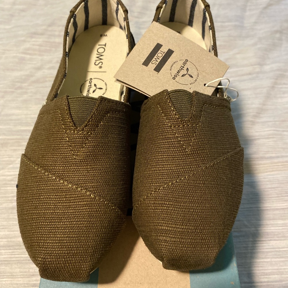 TOMS Shoes